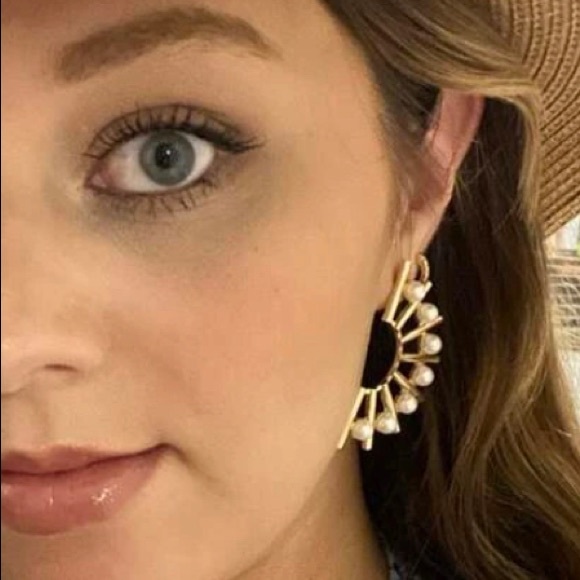 LAST! Anthro gold white abstract statement pearl earrings - Picture 5 of 7